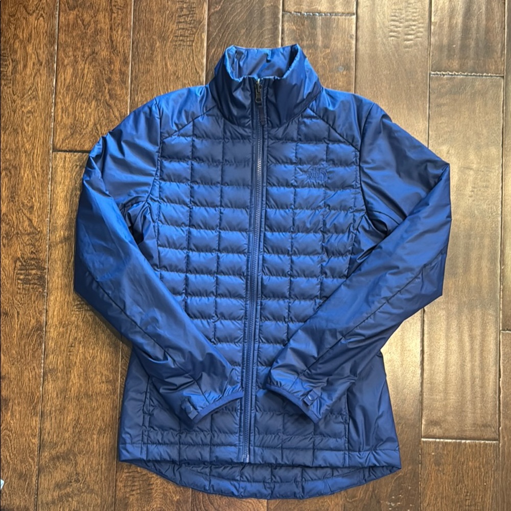 The North Face Blue Puffer Jacket Lightweight Insulated- Women’s